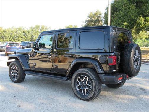 2026 Jeep Wrangler 4-Door Sahara 4x4