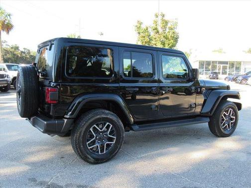 2026 Jeep Wrangler 4-Door Sahara 4x4