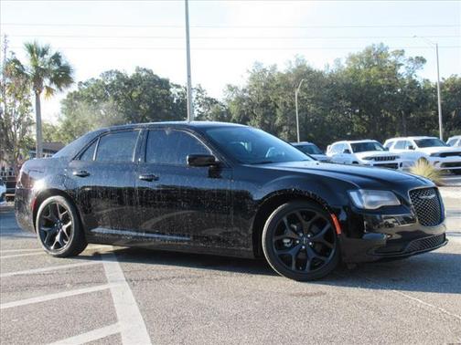 2022 Chrysler 300 Touring