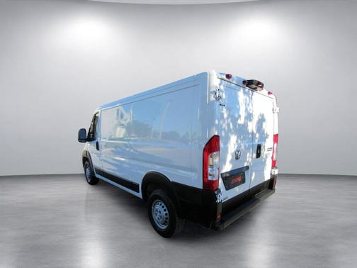 Bright White Clearcoat 2025 RAM ProMaster 2500 Tradesman