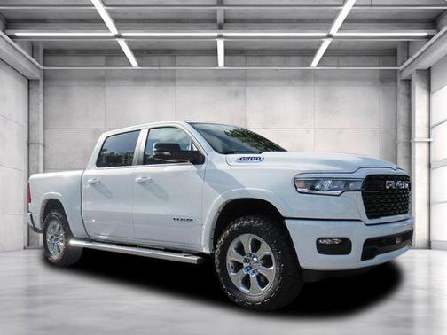 Bright White Clearcoat 2026 RAM 1500 Big Horn/Lone Star