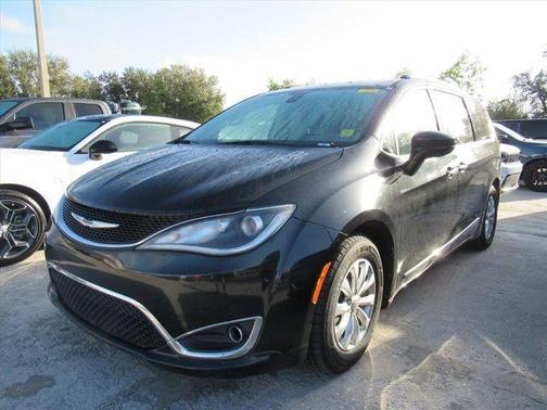 2018 Chrysler Pacifica Touring-L