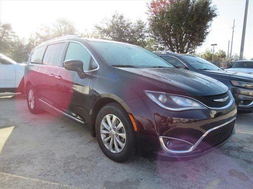 2018 Chrysler Pacifica Touring-L