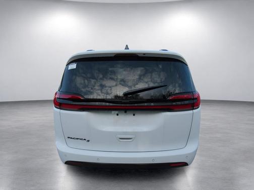 Bright White Clearcoat 2026 Chrysler Pacifica Select FWD