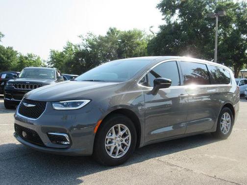 2025 Chrysler Pacifica L