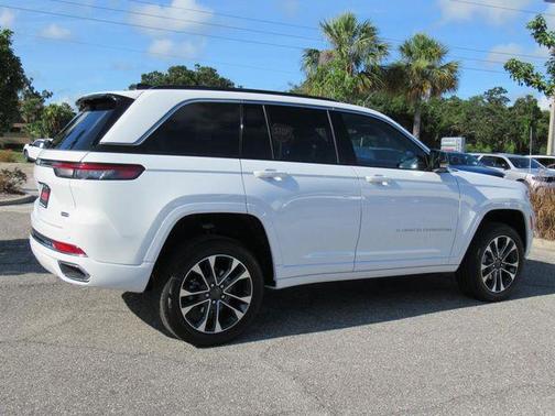 2025 Jeep Grand Cherokee Overland