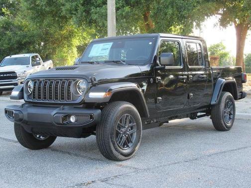 Black Clearcoat 2026 Jeep Gladiator Sport S