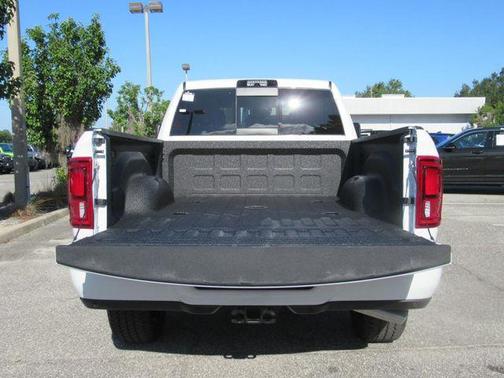 2025 RAM 3500 Big Horn Crew Cab 4x4 6'4' Box