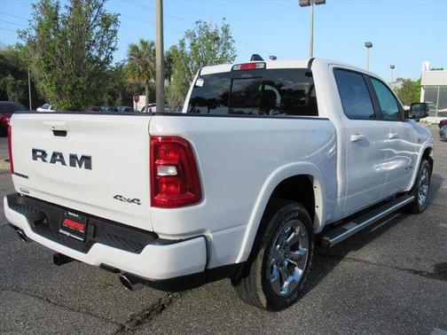 Bright White Clearcoat 2026 RAM 1500 Big Horn/Lone Star