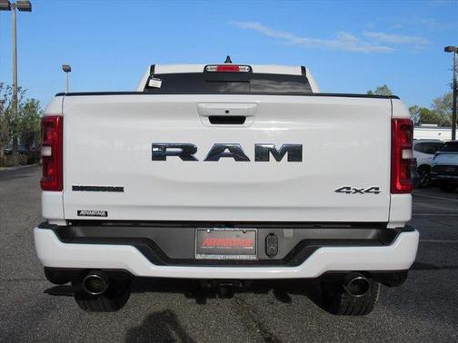 Bright White Clearcoat 2026 RAM 1500 Big Horn/Lone Star