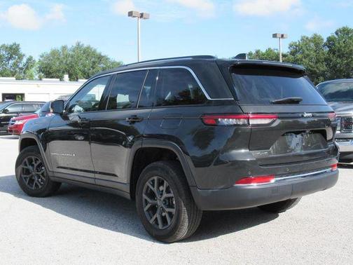 2023 Jeep Grand Cherokee Limited X