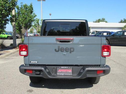 2025 Jeep Gladiator Sport S