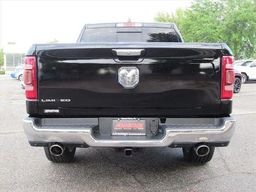Diamond Black Crystal Pearlcoat 2019 RAM 1500 Limited