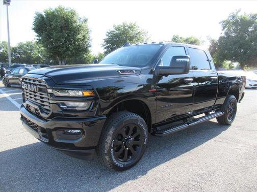 Diamond Black Crystal Pearlcoat 2026 RAM 2500 Big Horn Crew Cab 4x4 6'4' Box