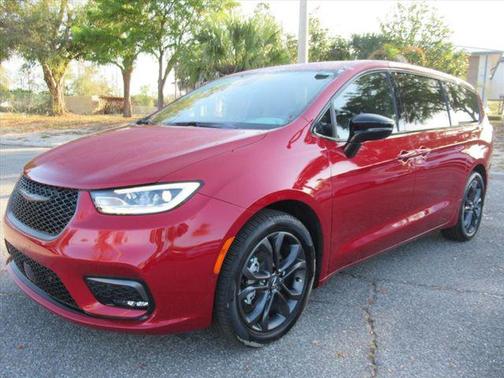 2026 Chrysler Pacifica Select FWD