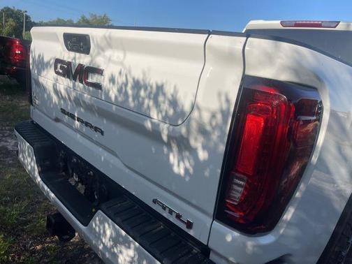 2021 GMC Sierra 2500 AT4