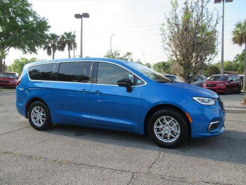 Hydro Blue Pearlcoat 2026 Chrysler Pacifica Select FWD