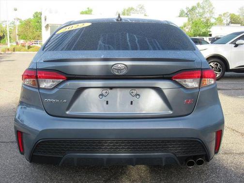 Celestite W/Bla 2022 Toyota Corolla SE