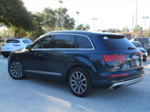 2019 Audi Q7 55 SE Premium Plus