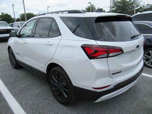Iridescent Pearl Tricoat 2023 Chevrolet Equinox AWD RS