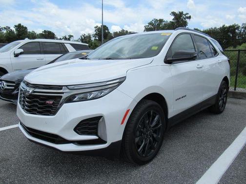 Iridescent Pearl Tricoat 2023 Chevrolet Equinox AWD RS