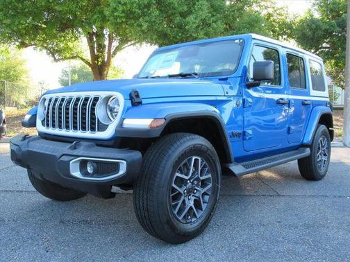 Hydro Blue Pearlcoat 2026 Jeep Wrangler 4-Door Sahara 4x4