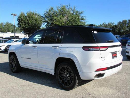 2025 Jeep Grand Cherokee Summit
