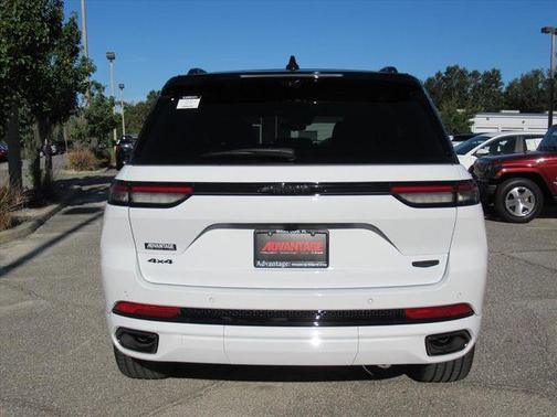 2025 Jeep Grand Cherokee Summit