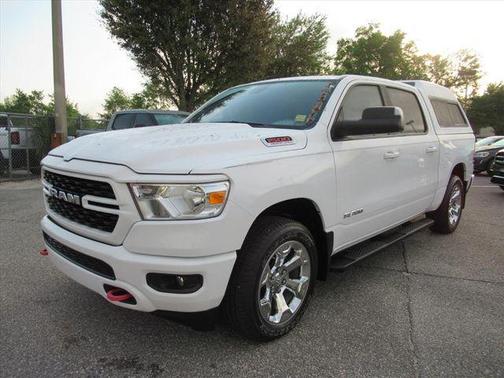 Bright White Clearcoat 2024 RAM 1500 Big Horn/Lone Star