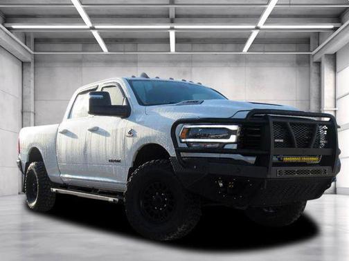 2023 RAM 2500 Laramie Crew Cab 4x4 6'4' Box