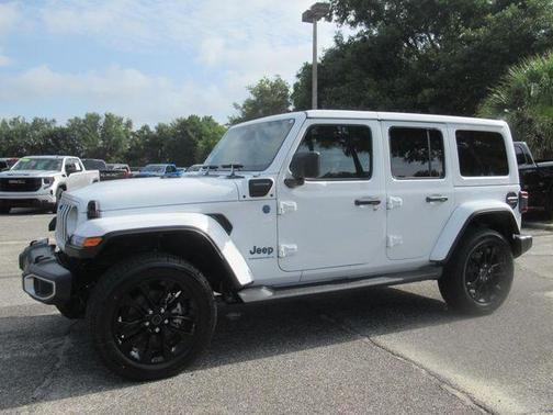 2025 Jeep Wrangler 4xe Sahara