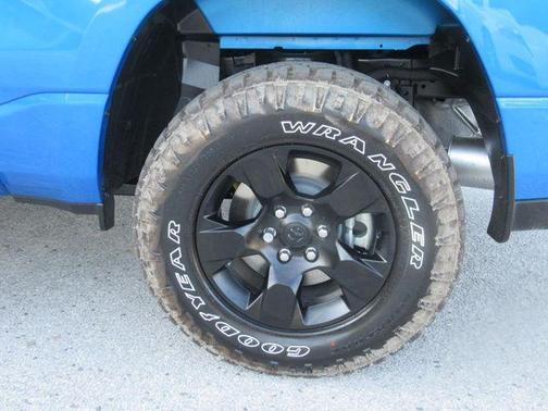 2025 RAM 1500 Warlock Crew Cab 4x4 5'7' Box