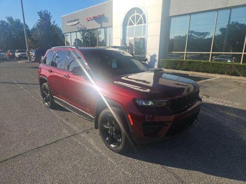 2023 Jeep Grand Cherokee Altitude
