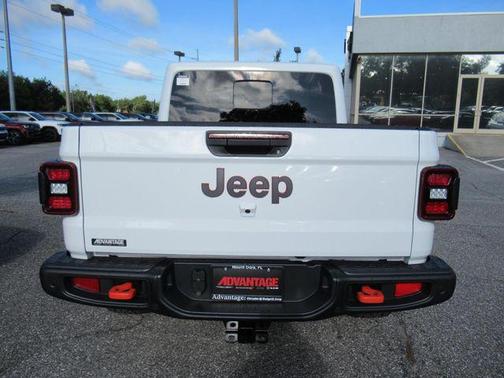 White 2026 Jeep Gladiator Mojave X 4x4