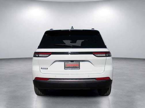 White 2026 Jeep Grand Cherokee Limited