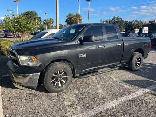 2017 RAM 1500 SLT