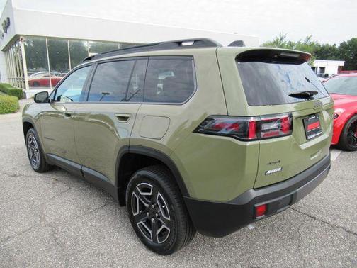 '41 2026 Jeep Cherokee Laredo
