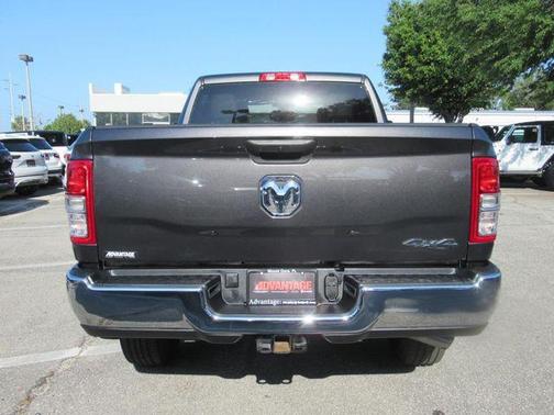 2023 RAM 2500 Tradesman Crew Cab 4x4 6'4' Box