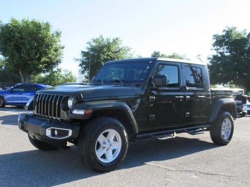 2022 Jeep Gladiator Sport S