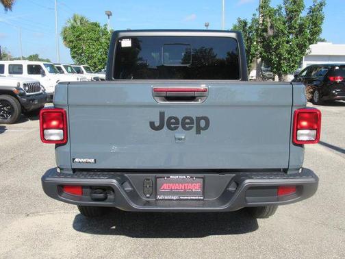 2025 Jeep Gladiator Sport S