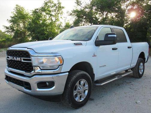 Bright White 2024 RAM 2500 Big Horn Crew Cab 4x4 6'4' Box
