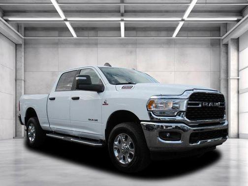 Bright White 2024 RAM 2500 Big Horn Crew Cab 4x4 6'4' Box