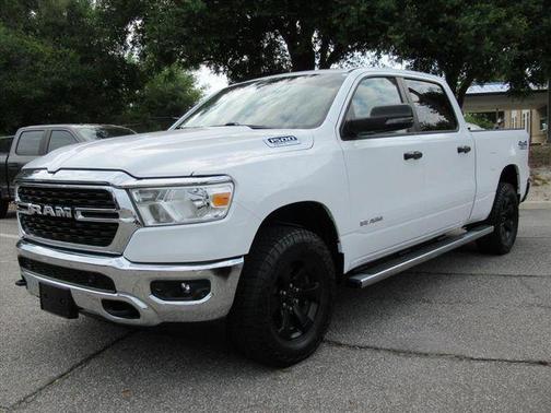 Bright White Clearcoat 2023 RAM 1500 Big Horn/Lone Star
