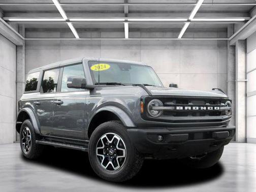 2024 Ford Bronco Outer Banks
