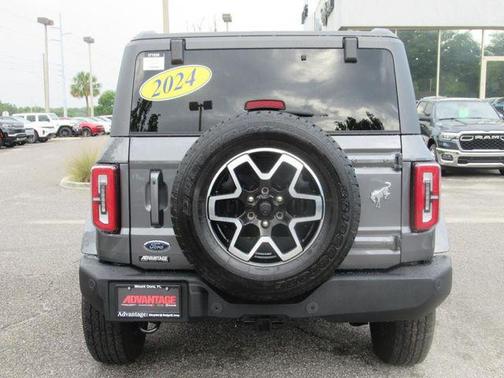 2024 Ford Bronco Outer Banks