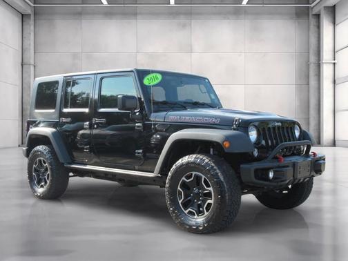 Black Clearcoat 2016 Jeep Wrangler Unlimited Rubicon