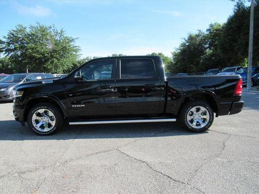 Diamond Black Crystal Pearlcoat 2026 RAM 1500 Big Horn/Lone Star