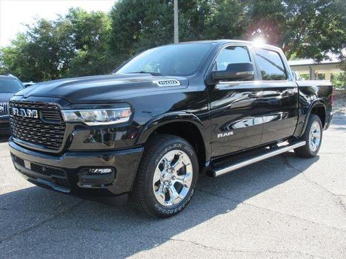 Diamond Black Crystal Pearlcoat 2026 RAM 1500 Big Horn/Lone Star