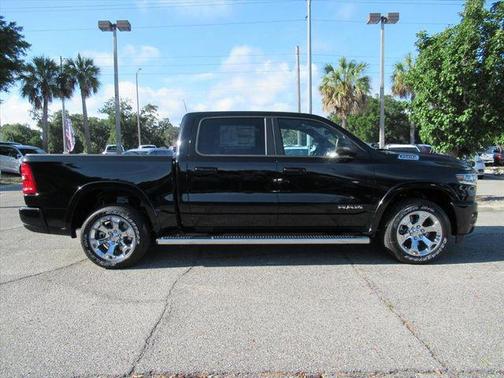 Diamond Black Crystal Pearlcoat 2026 RAM 1500 Big Horn/Lone Star