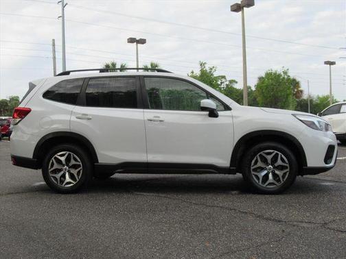 Crystal White Pearl 2020 Subaru Forester Premium